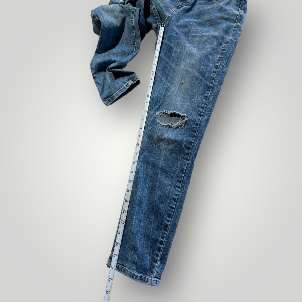 Denizen from Levi’s Low Rise Distressed Jeggings 15 - Picture 12 of 16